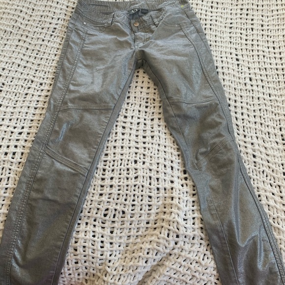 Armani silver jeans- sort of straight/tight fit. - Picture 4 of 4